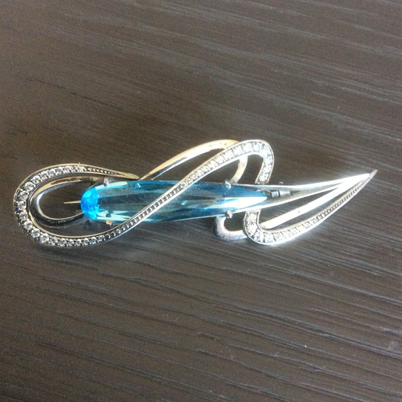 Sterling silver brooch